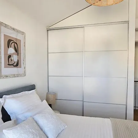 Nocturno * Brodarica (Sibenik-Knin)