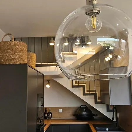 Nocturno Brodarica (Sibenik-Knin)