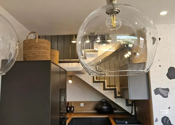 Nocturno Brodarica (Sibenik-Knin)